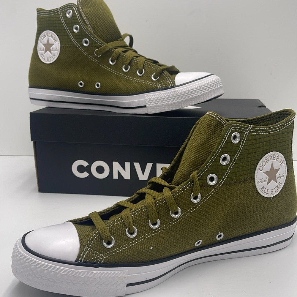 Converse Men’s Cls High-Tops A08553F
CTAS HI
FOREST BREVINTAGE CARGO 5
Sneakers - Picture 14 of 16